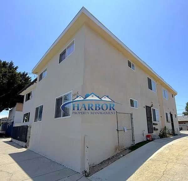 1447 N Wilmington Blvd #A — Photo 1