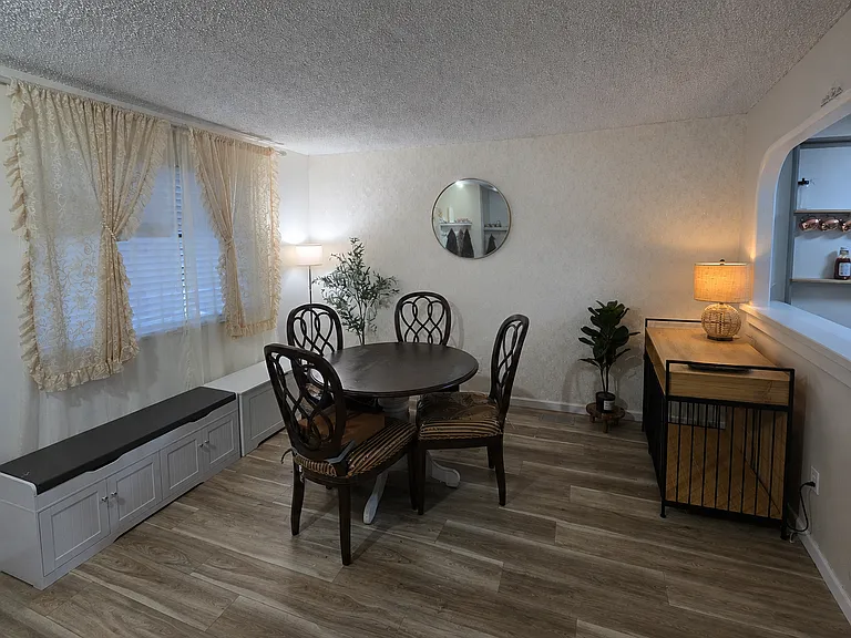 4621 Gatewood Dr — Photo 7