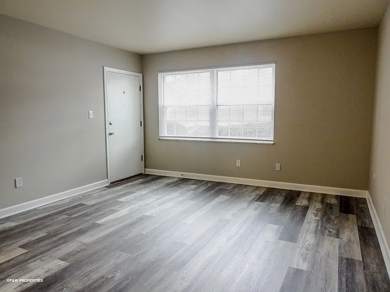 1392 Bryden Rd — Photo 6