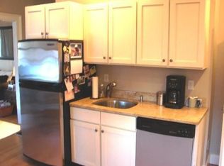 6 Orange St APT 5, Newburyport, MA 01950