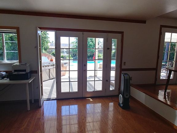 3rd image of 1432 N Stanford Way