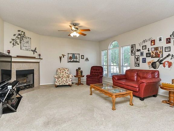 5th image of 617 Creekview Dr