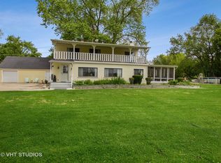 6N021 Virginia Rd, Roselle, IL 60172