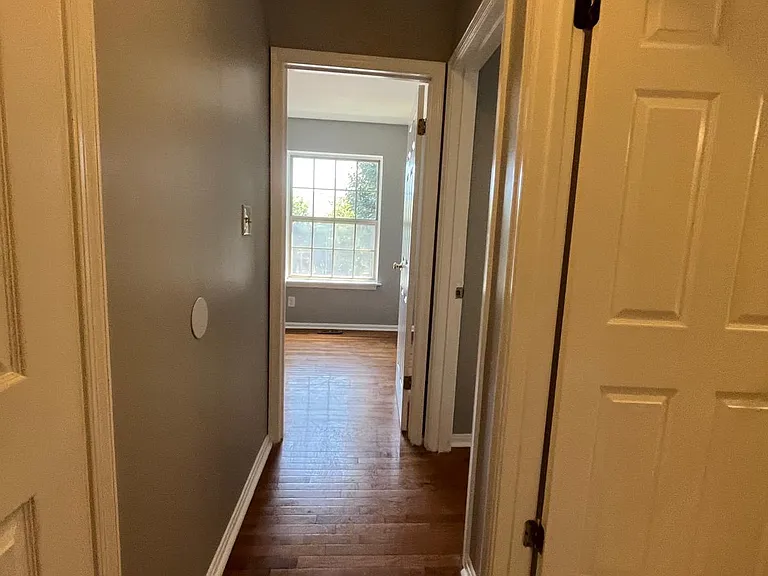 4674 Mews Dr — Photo 3
