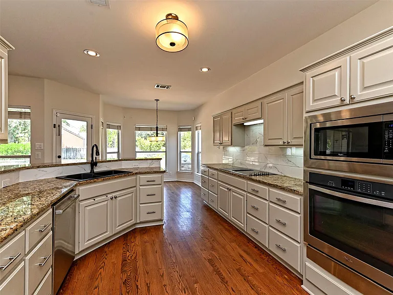 104 Acapulco Ct — Photo 21