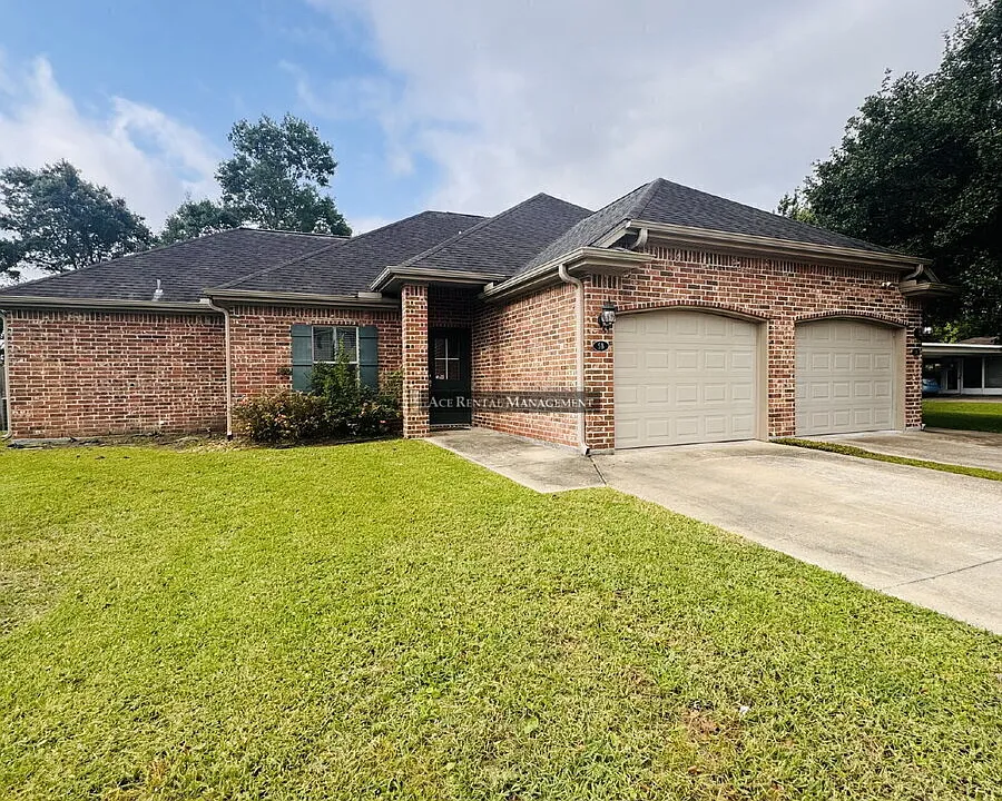 5B Concord Dr