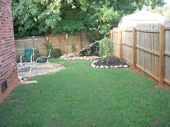 3rd image of 33 Riverwood Cir