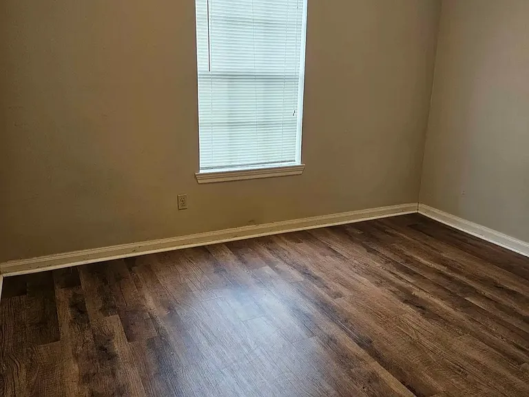 101 Trevino St #3 — Photo 5