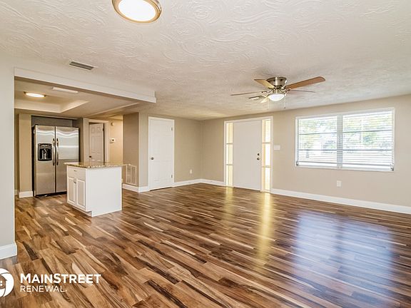 4th image of 3433 Woodcock Dr