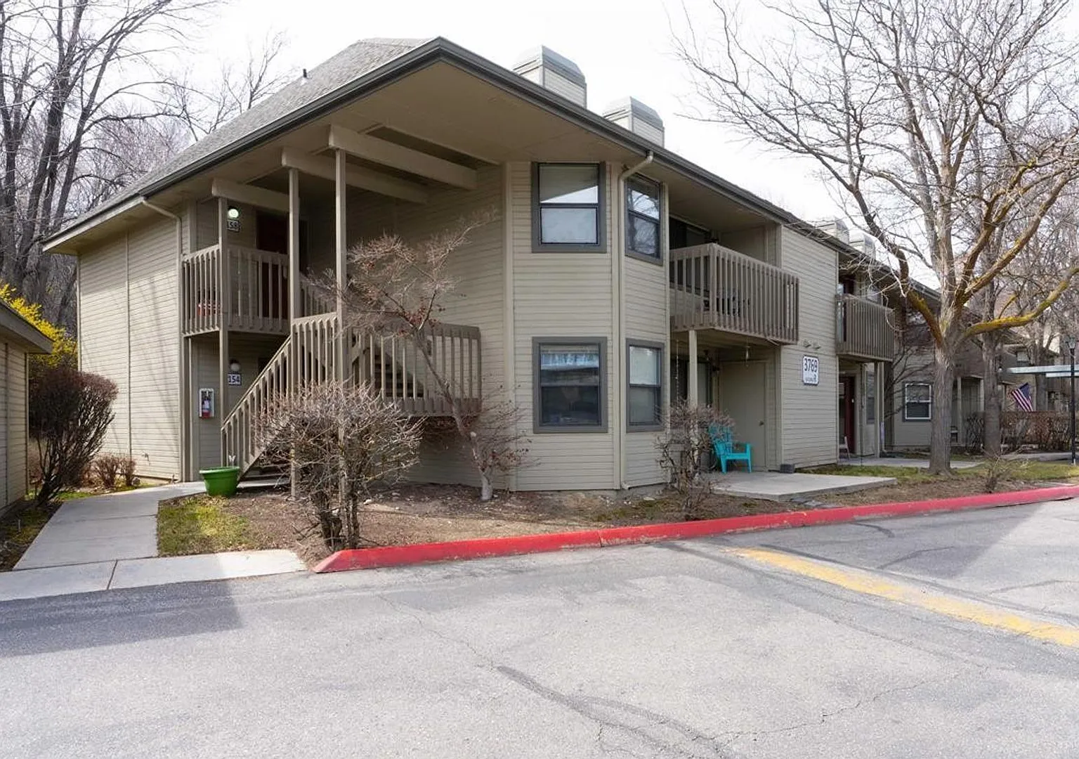 Wonderful apartment available with 2 primary bedrooms — Photo 1