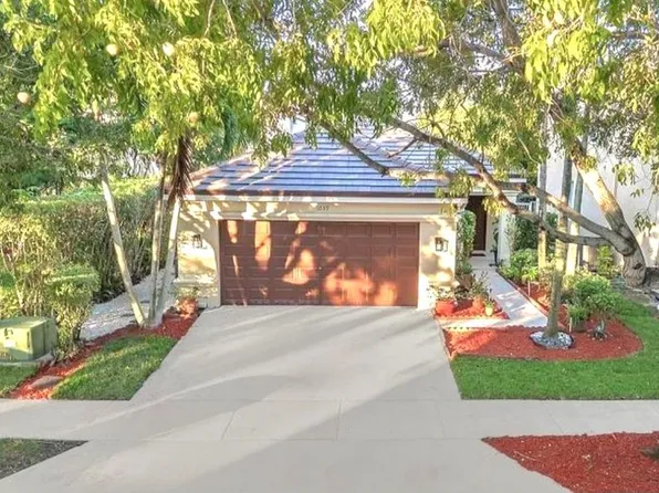 1059 Golden Cane Dr, Fort Lauderdale, FL 33327