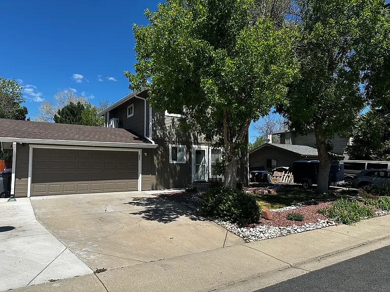 1055 Modred St — Photo 3