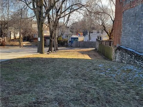 5931 Troost Ave, Kansas City, MO 64110