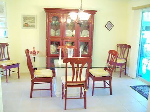 2nd image of 3821 Coconut Palm Cir