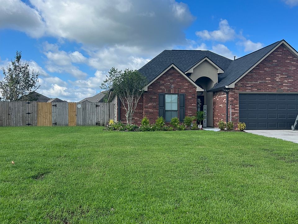 1st image of 42349 Pebblestone Ave
