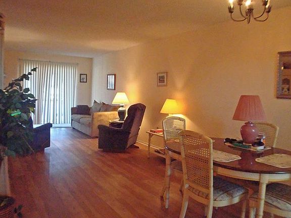 4th image of 3973 Lake Bayshore Dr #F503