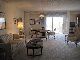 5th image of 6833 N Kedzie Ave APT 702