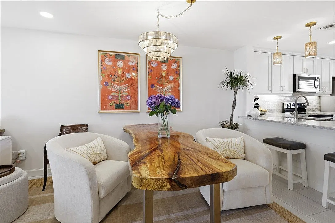 2 bed, 1300 sqft, $7,000 — Photo 3