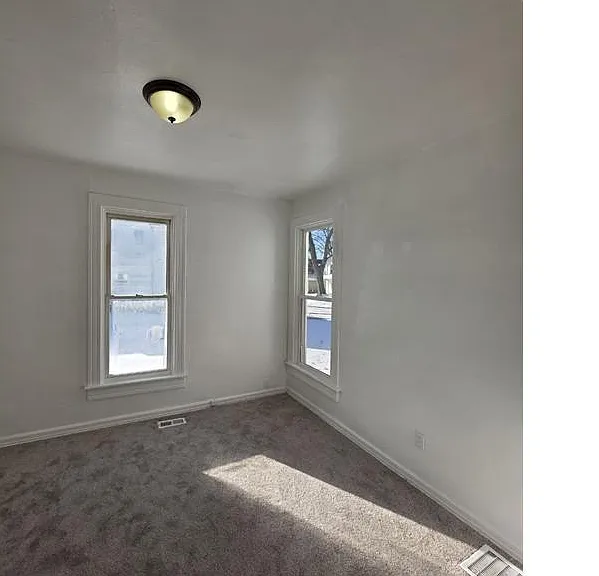 425 Arden Pl — Photo 7