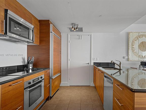 5th image of 50 Biscayne Blvd APT 3510