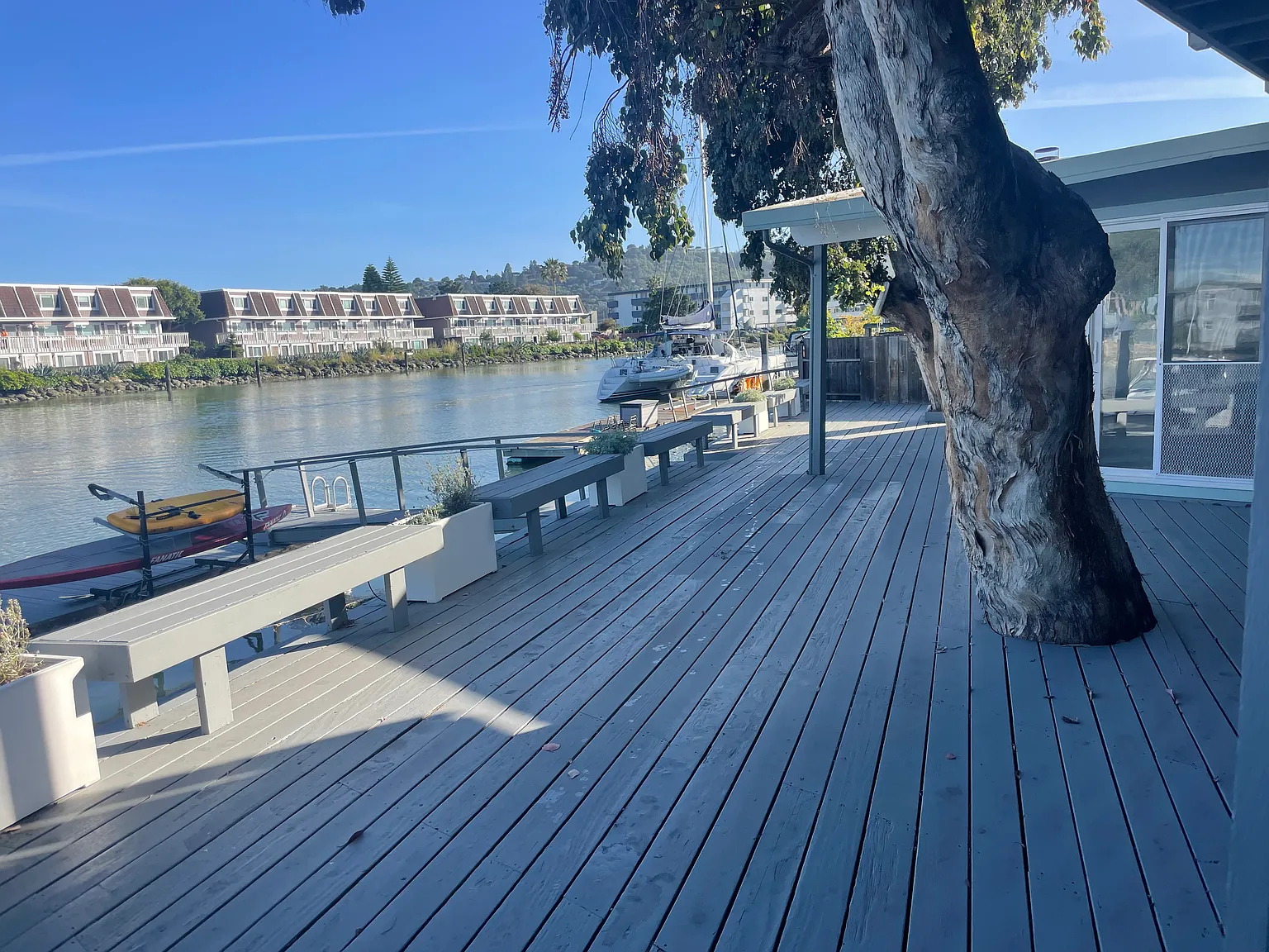 4 bed, 1871 sqft, $2,500 — Photo 1