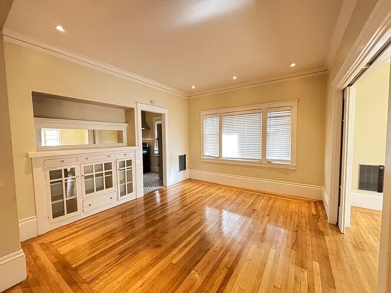 333 Park View Ter #1 — Photo 4