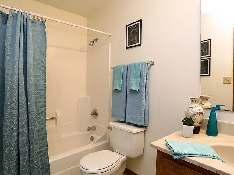 Danbury - Bathroom