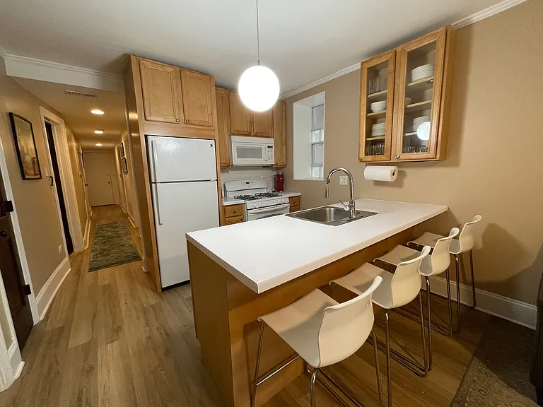 1506 W Polk St — Photo 3