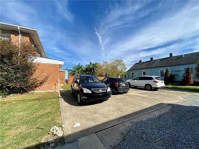 4801 Dauphine St #B — Photo 17