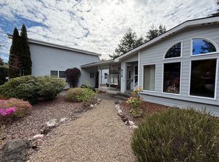 212 Munsel Creek Loop, Florence, OR 97439