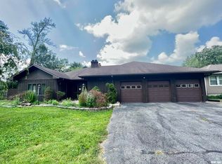 620 S Carbon St, Marion, IL 62959