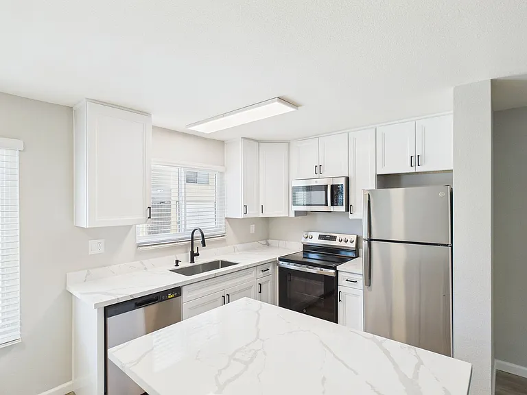 NNP - 3752 Nile Street — Photo 46