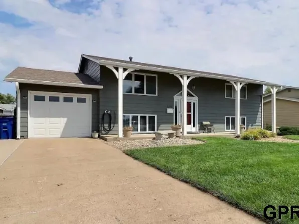 2306 E 3rd St, Fremont, NE 68025