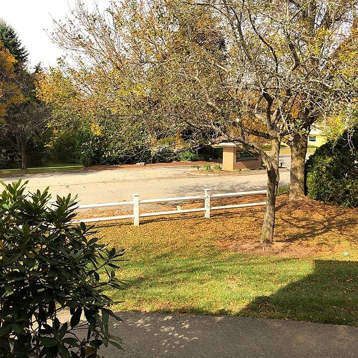 1st image of 103 Elmwood Dr #103