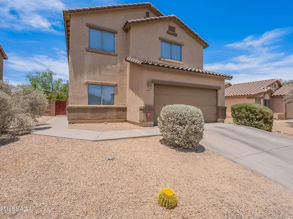 8847 N Moonfire Dr, Tucson, AZ 85743