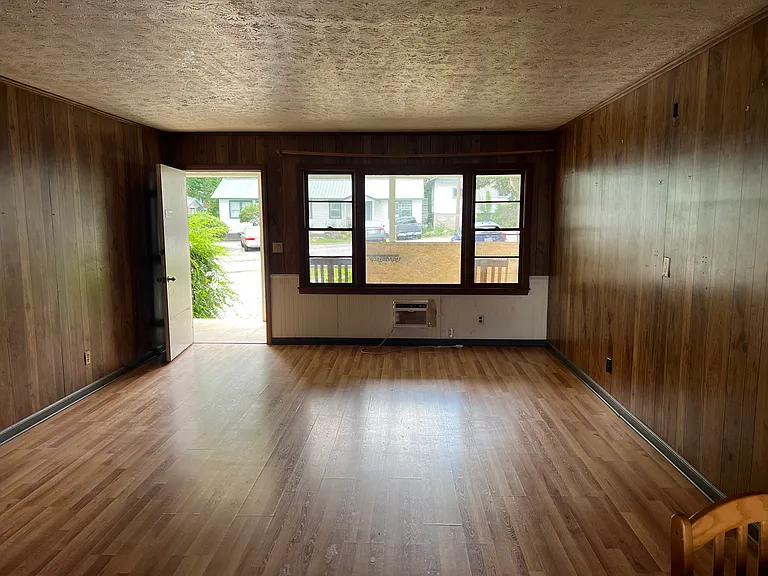 920 Greenville Hwy #6 — Photo 5