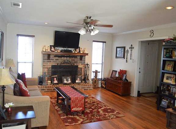2nd image of 3377 Plantation Ct