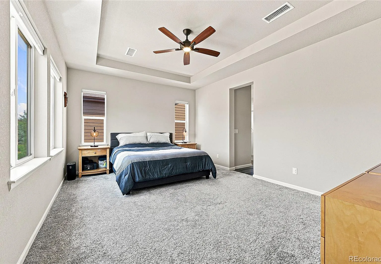 5 bed, 4.5 bath, 3665 sqft, $4,150 — Photo 4