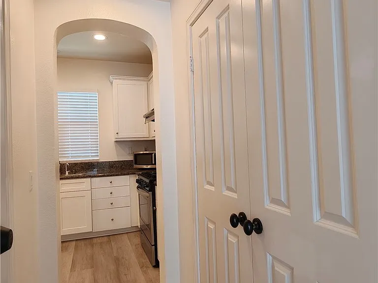 15765 Lindbergh Ave — Photo 31