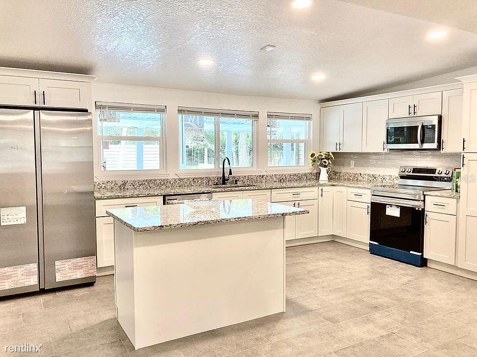 1st image of 1700R Lilac Cir N