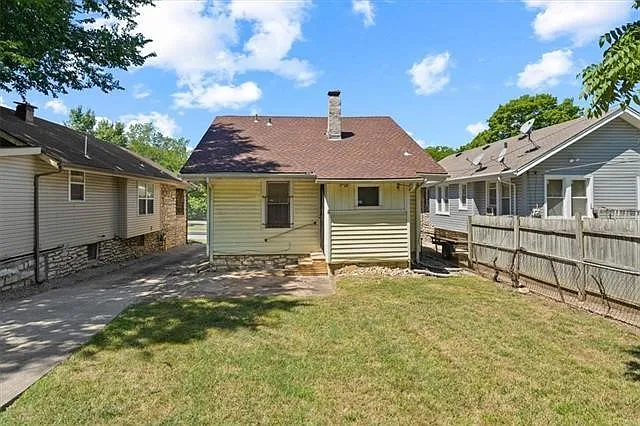 5345 Swope Pkwy — Photo 12