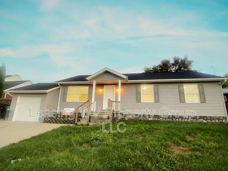21 Bette Ln — Photo 1