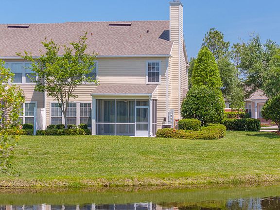 3rd image of 11250 Castlemain Cir N
