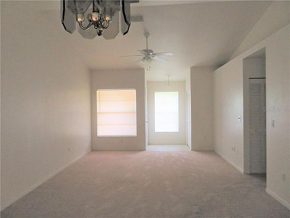 5th image of 23463 Ferndale Ave