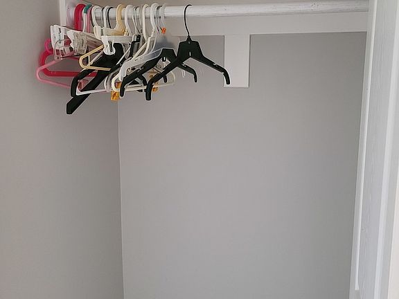 5th image of 822 W Cuyler Ave APT 224