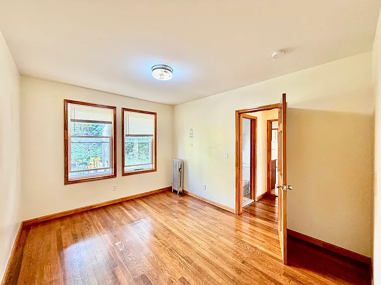 18 Bigelow St #16 — Photo 13