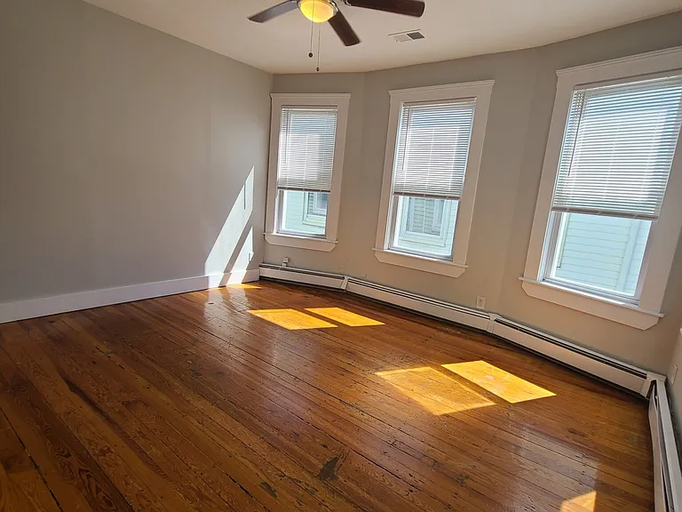 347 W 4th St #3 — Photo 10