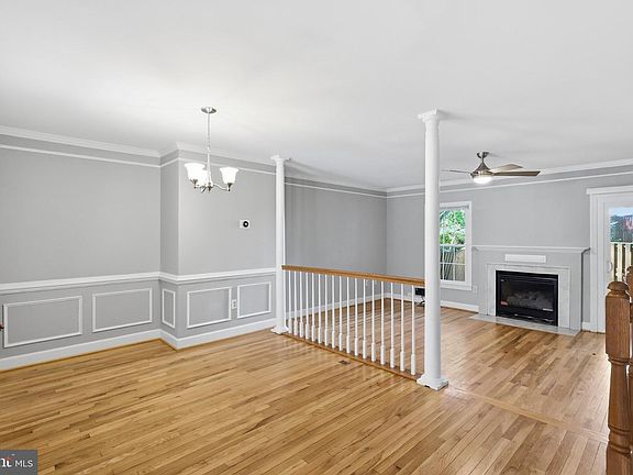3rd image of 7710 Baird Ct