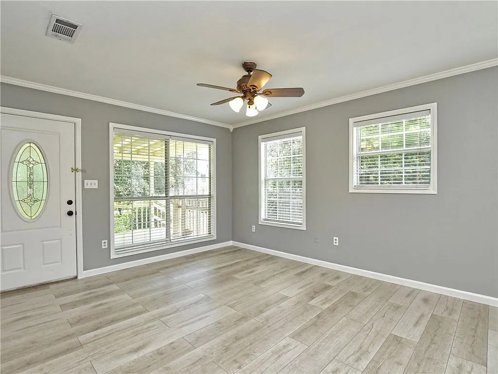 2 bed, 2.0 bath, 800 sqft, $1,945 — Photo 3