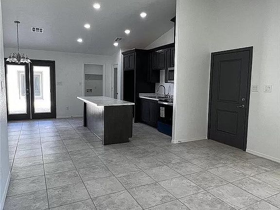 3rd image of 4870 E Los Olivos Dr